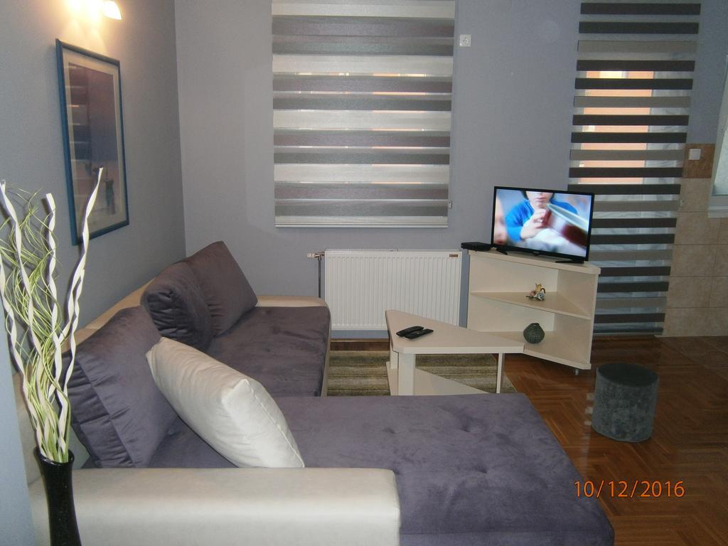 Apartment Azzuro Novi Sad Extérieur photo